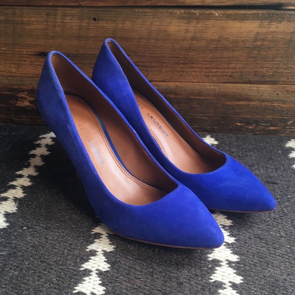 Chinese Laundry Blue Suede Pumps